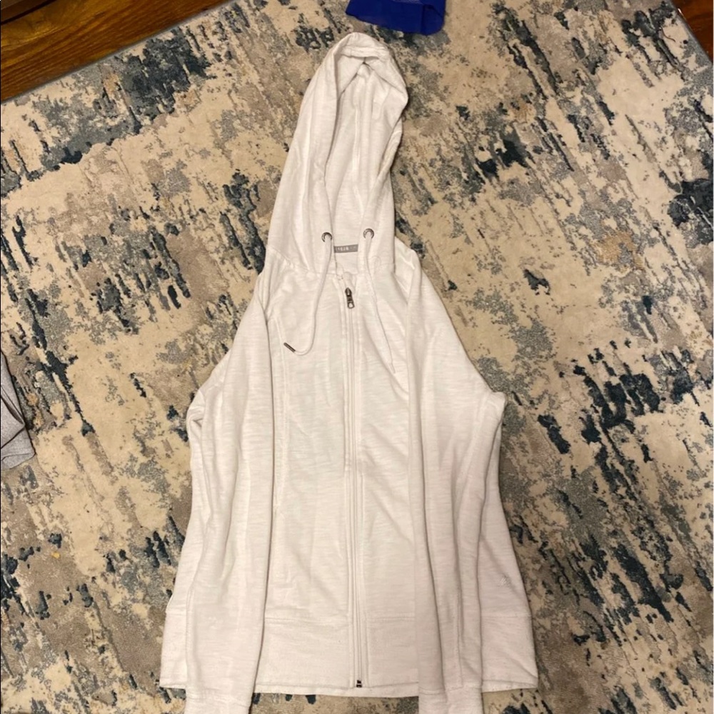 Free2B hoodie
